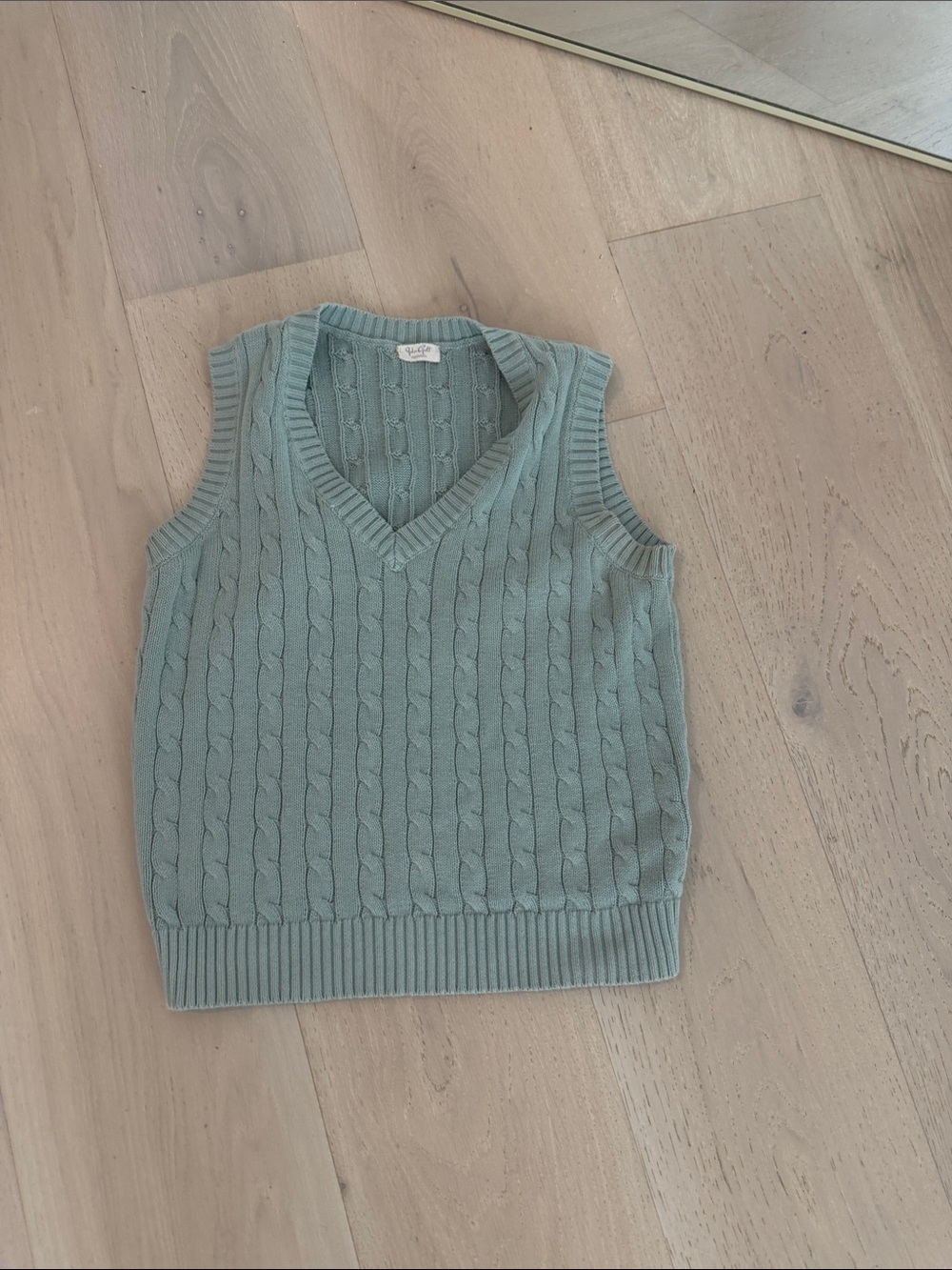 Brandy Melville Cable Knit V-Neck Vest - Sage